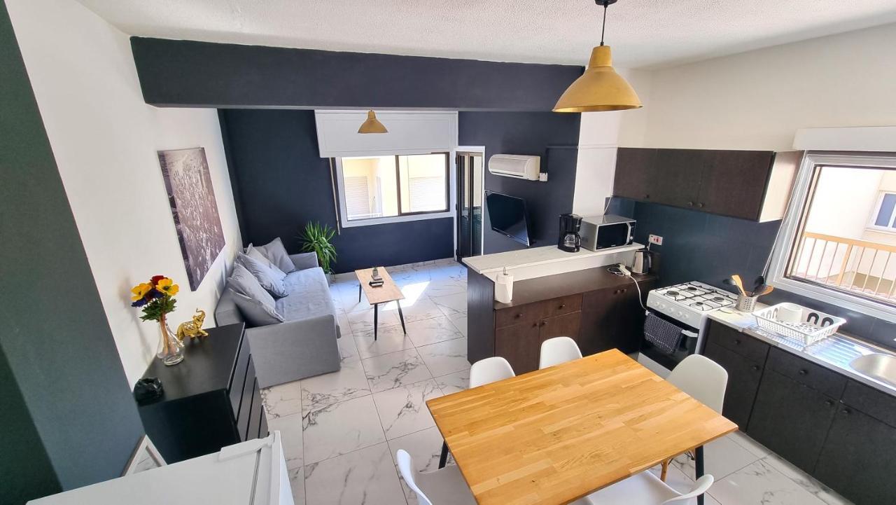 Cozy Beach Apt, Near Airport With 100Mbit Internet Larnaka Exterior foto