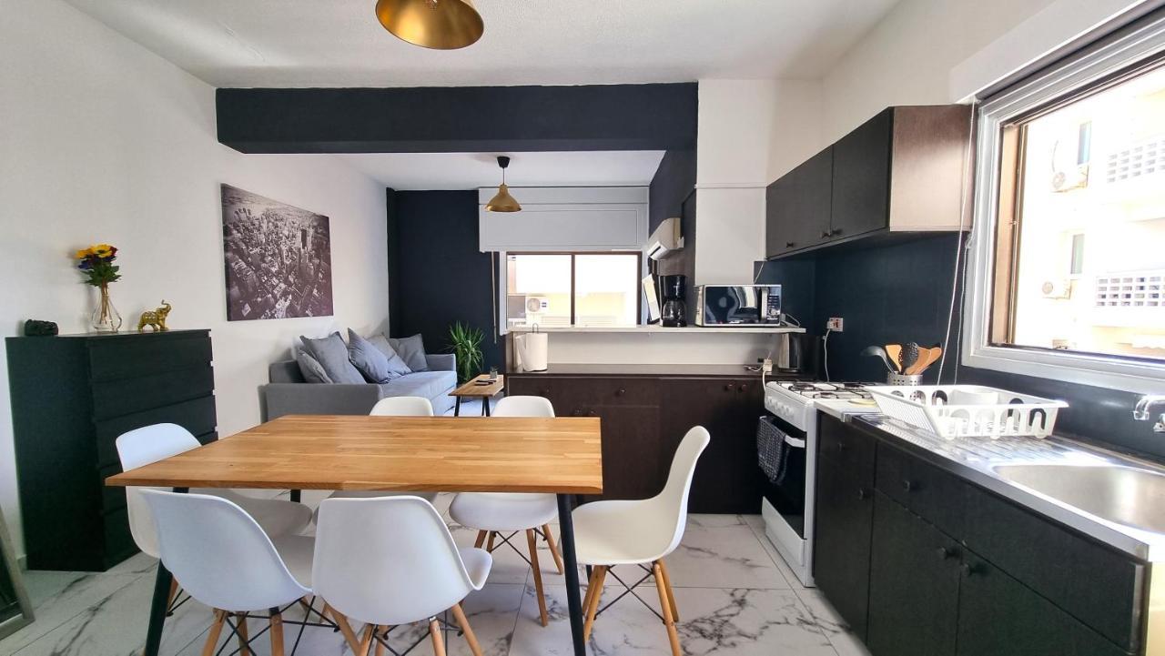 Cozy Beach Apt, Near Airport With 100Mbit Internet Larnaka Exterior foto