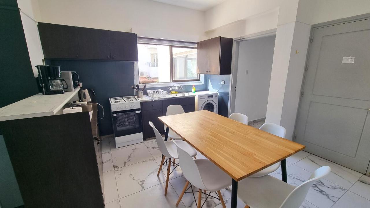 Cozy Beach Apt, Near Airport With 100Mbit Internet Larnaka Exterior foto